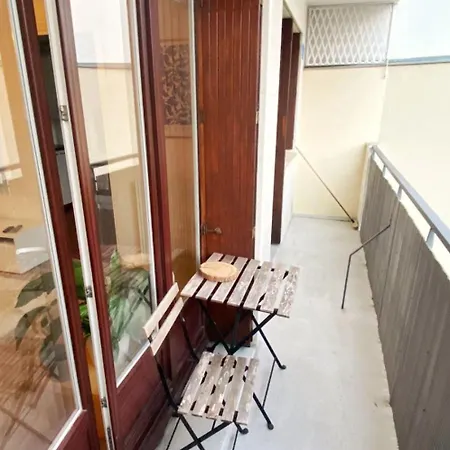 Lumineux Proche De Paris *